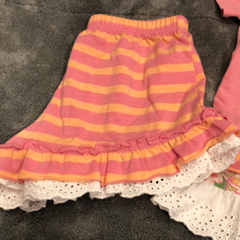 Two piece short set - Picture 2 of 5